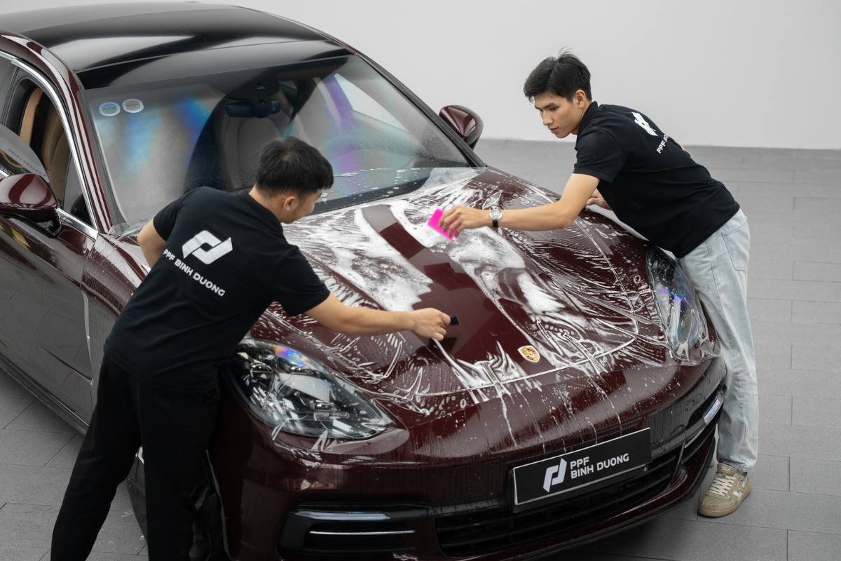 Thi Công PPF Teckwrap S75+ Cho Porsche – Nghệ Thuật Bảo Vệ Bề Mặt Sơn