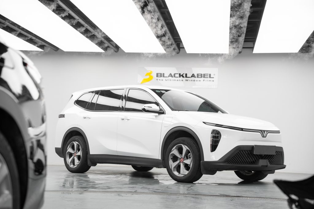 Xe dán phim cách nhiệt Black Label hoàn thiện tại PPF Bình Dương