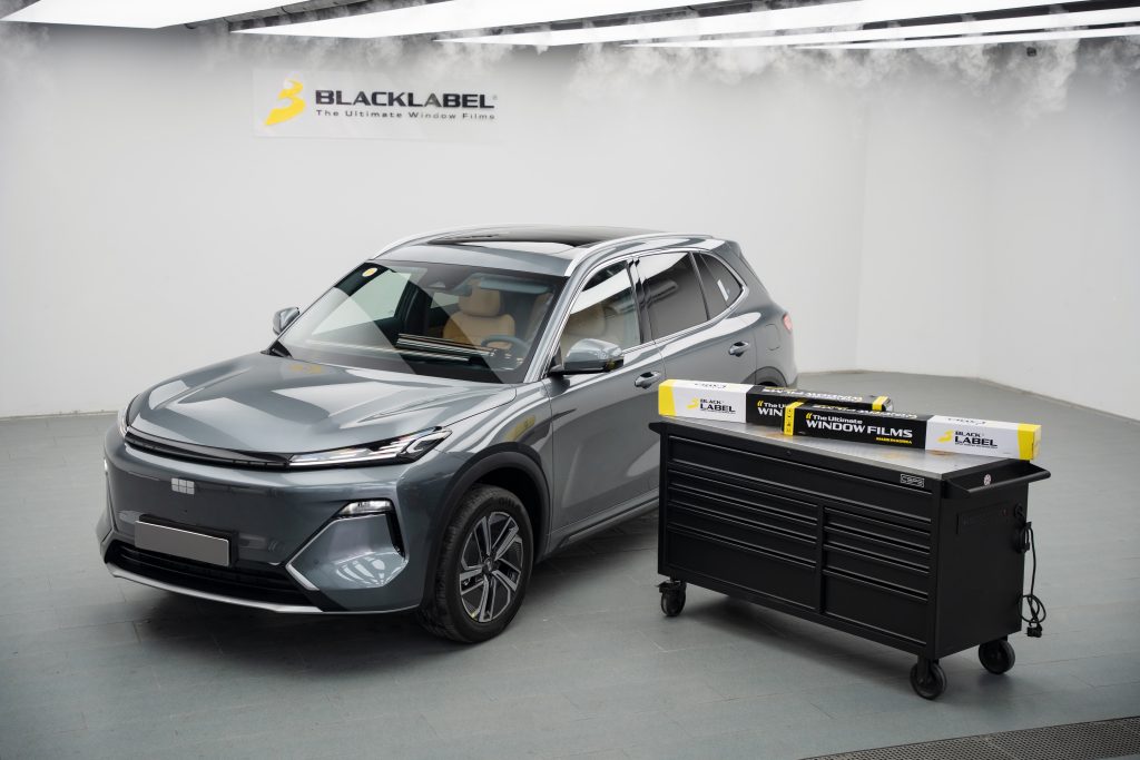 Geely EX5 dán phim cách nhiệt Black Label tại Bình Dương