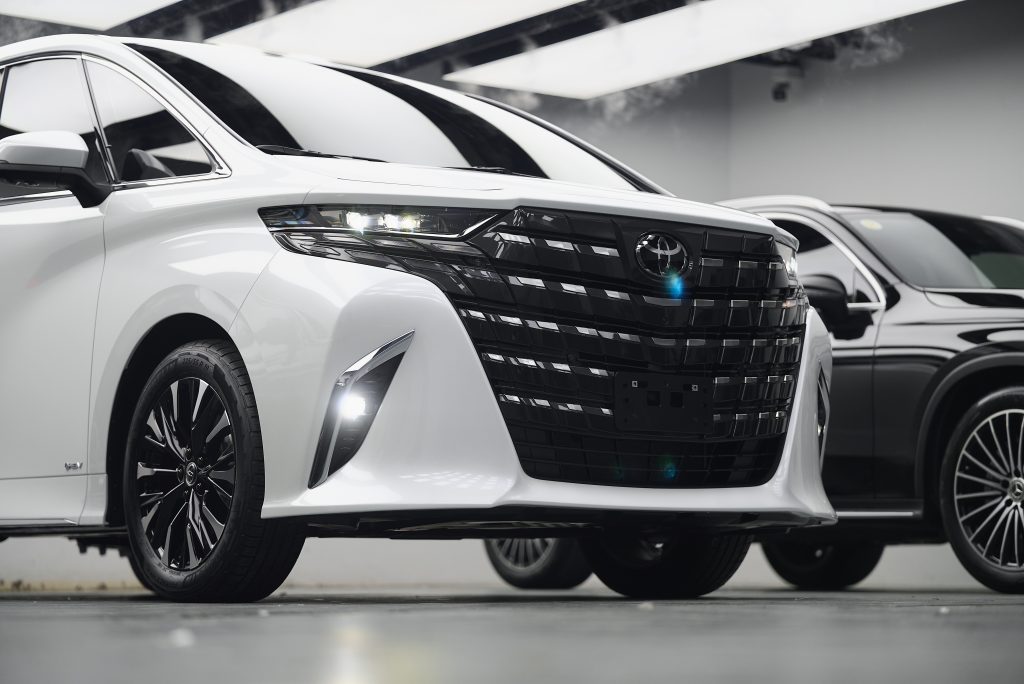Phần đầu Toyota Alphard hoàn thiện dán PPF STEK ForceShield tại PPF Bình Dương